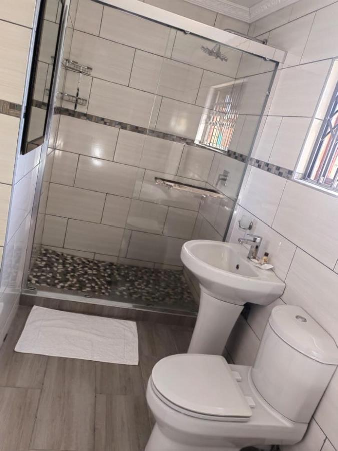 Obaa Sima Guest House Мтхатха Екстериор снимка