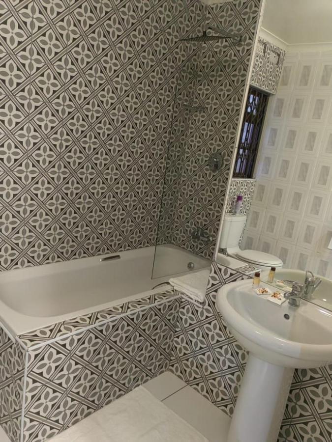 Obaa Sima Guest House Мтхатха Екстериор снимка
